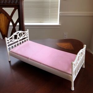1980s Barbie doll bed pink and white